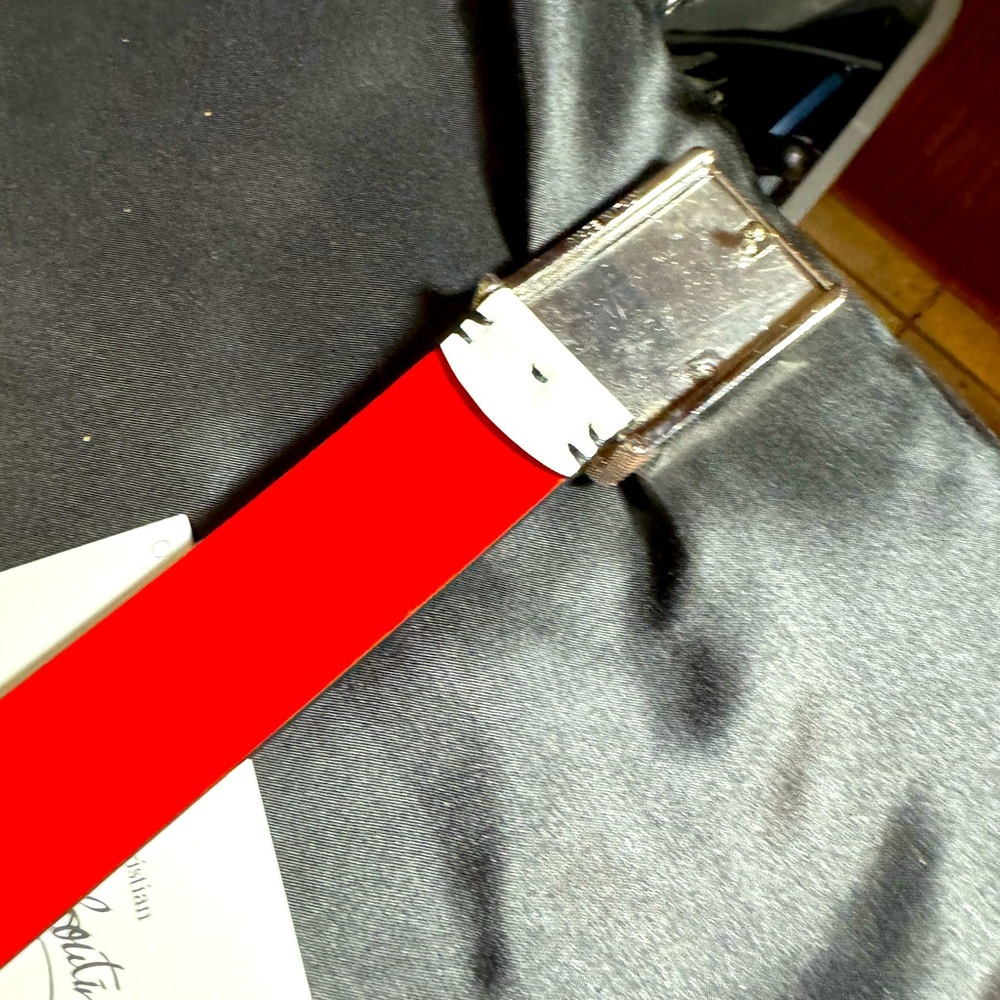 Authentic - Picture 4 of 12